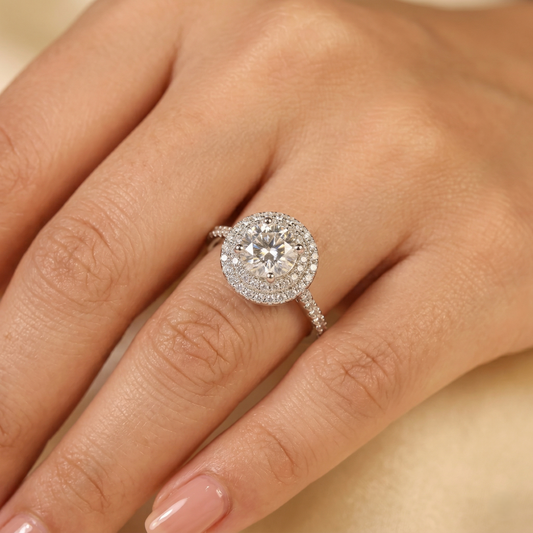 Eterna Shine Solitaire Halo Ring