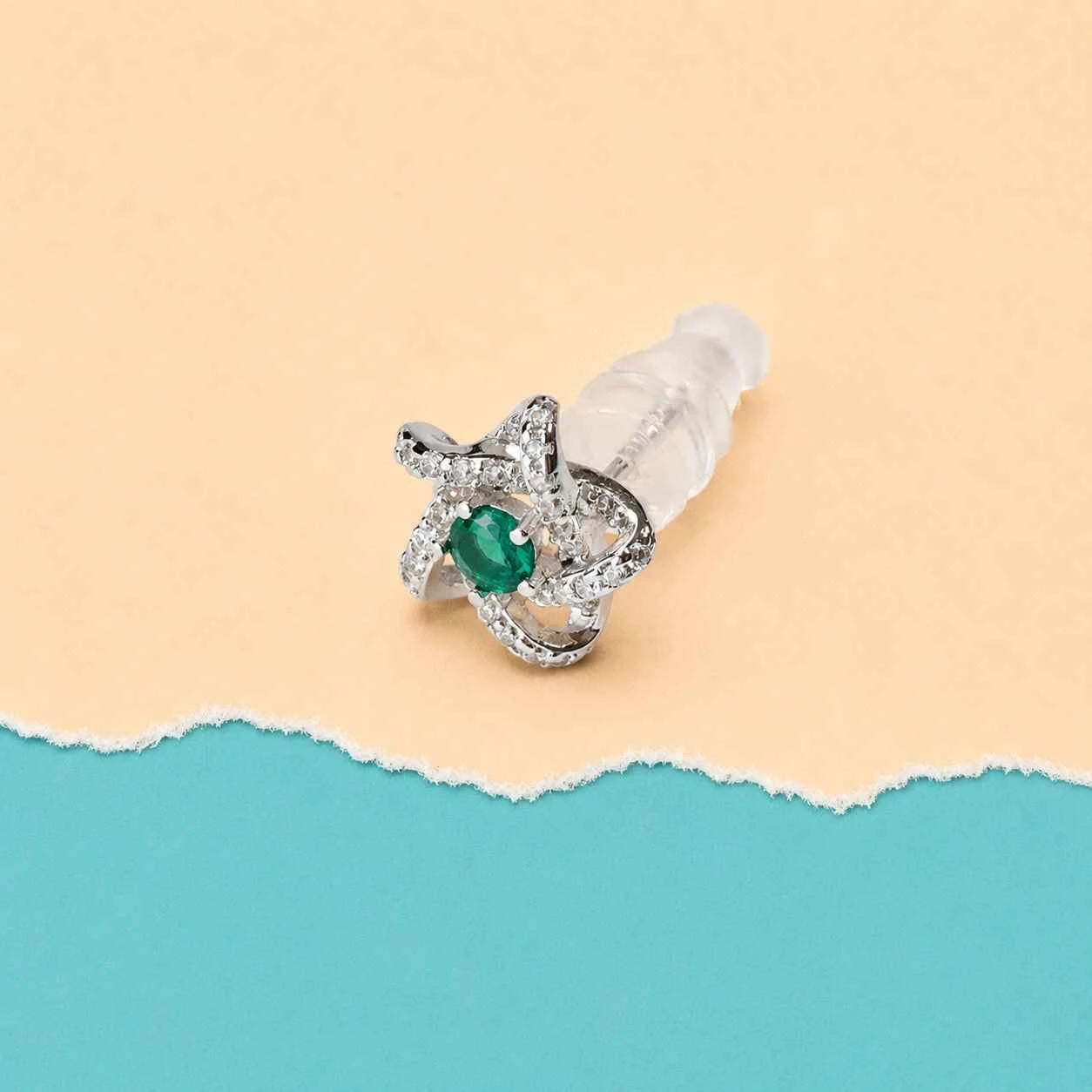 Emerald Green Star Stud - 925 Silver Jewelery