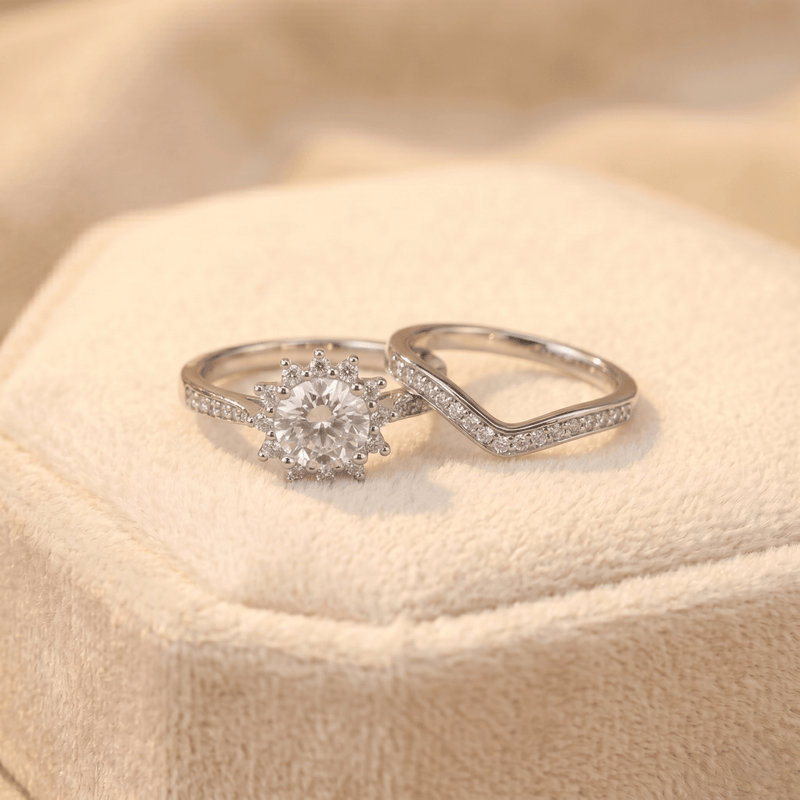 Silver 925 dual ring set with round halo center stones and curved band detail