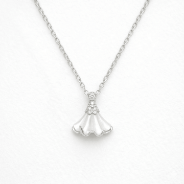 Elegant Shell Drop Pendant Necklace - Silvorn India