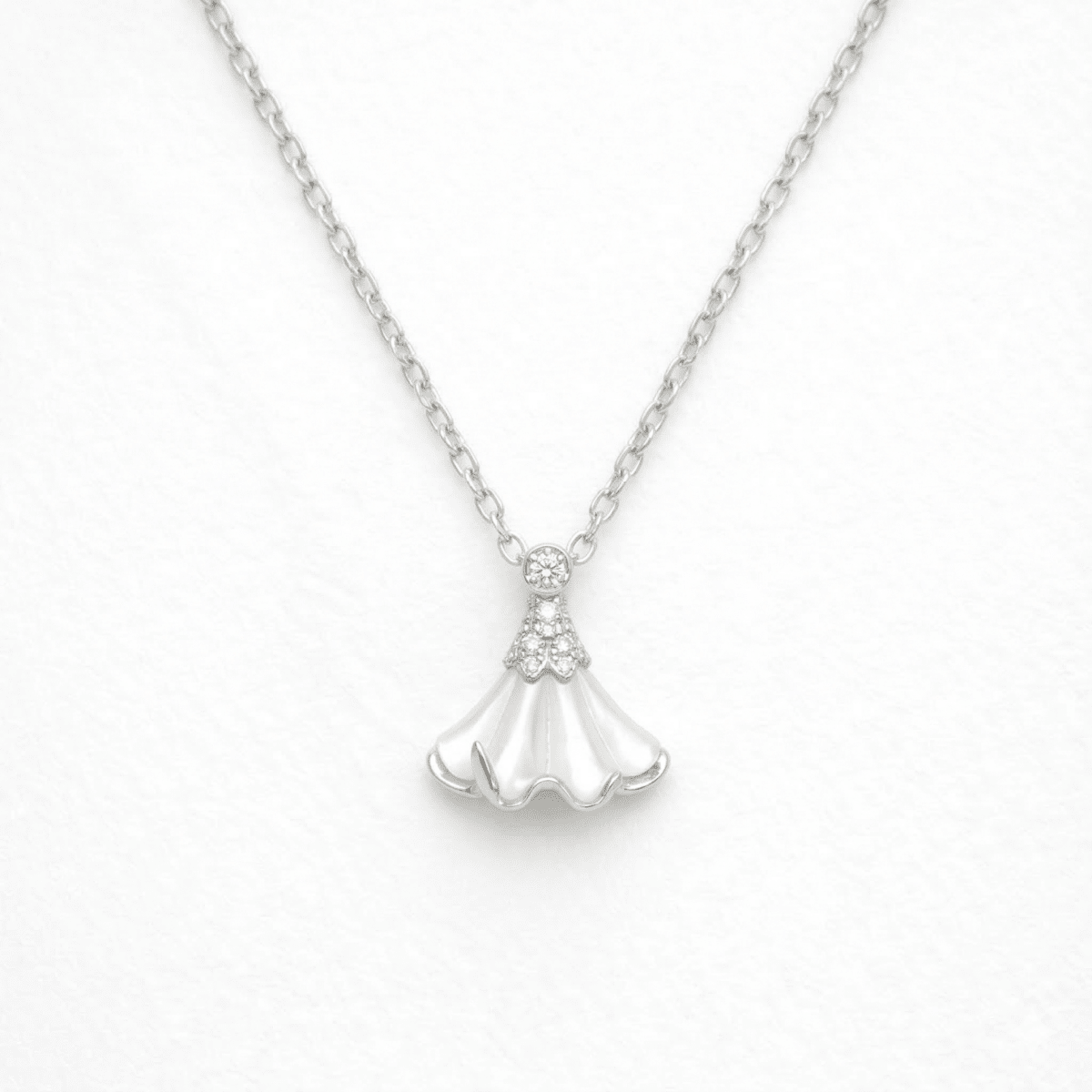 Elegant Shell Drop Pendant Necklace - Silvorn India