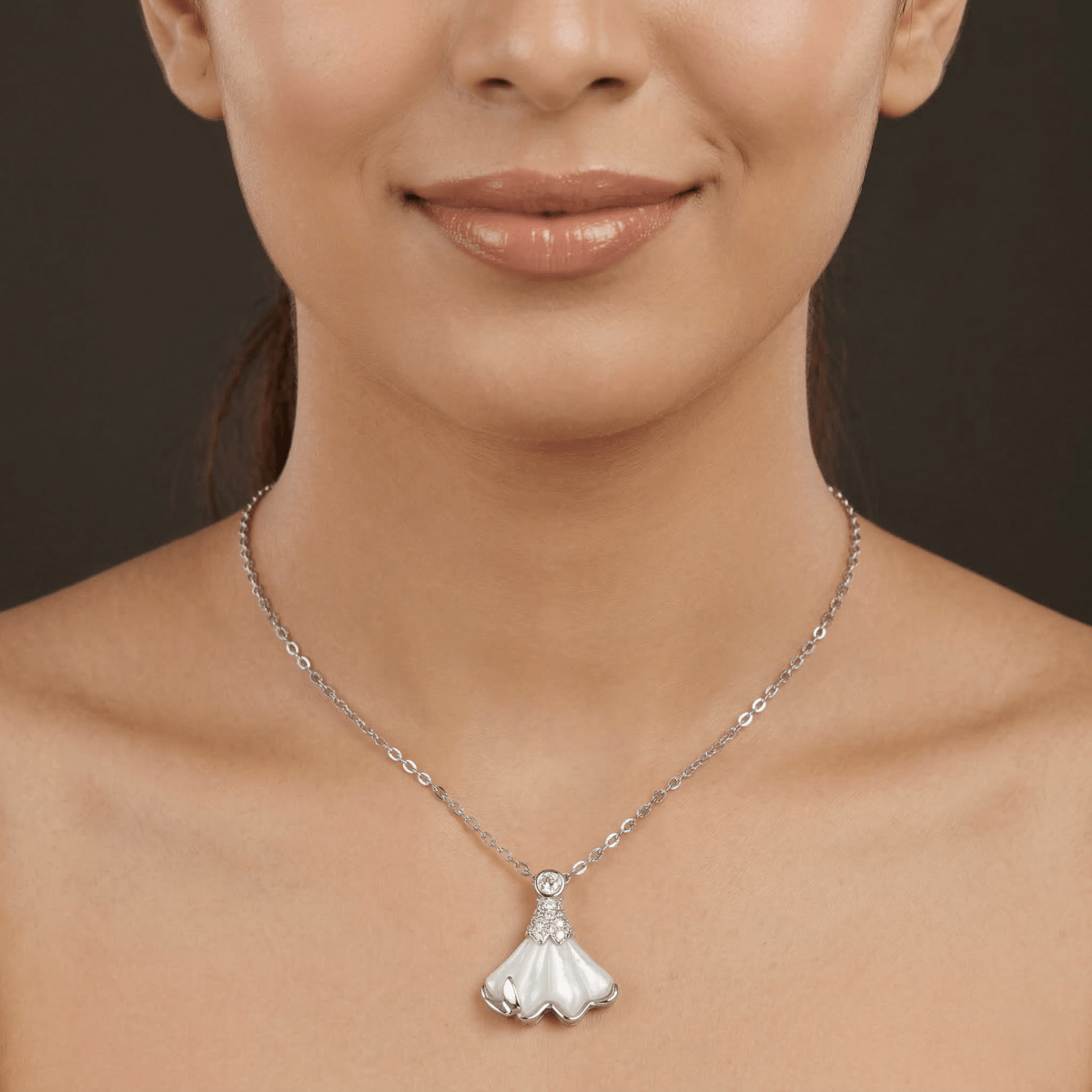 Elegant Shell Drop Pendant Necklace - Silvorn India