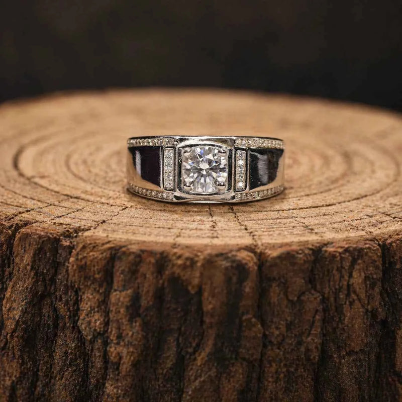 925 sterling silver statement ring with central round stone and dark side insets