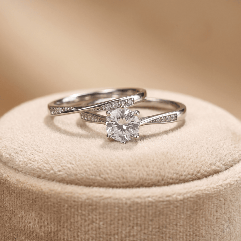 925 silver duo ring with round solitaire and curved pavé bands